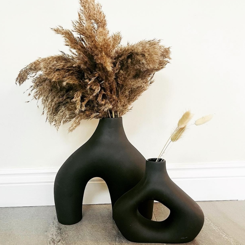 H&M Large Black Vase - Picture 2 of 6